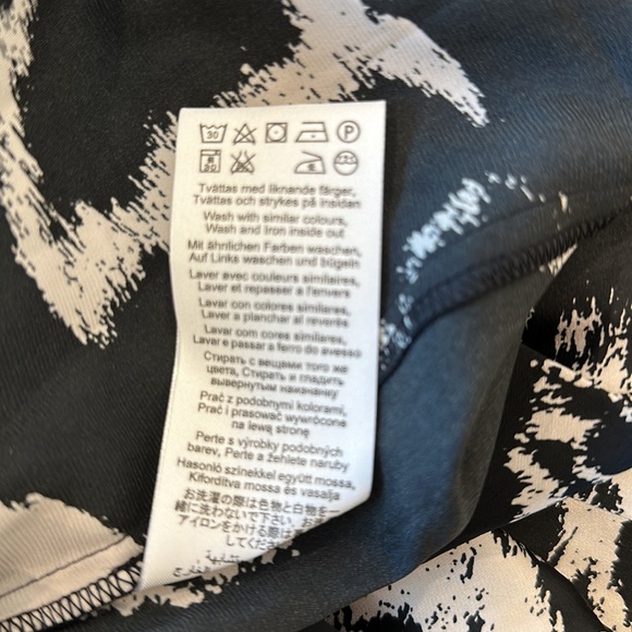 NEW In Wear Sinori Lightweight Dress Size 8 Medium Black & Beige Print $129 BNWT - Picture 13 of 14